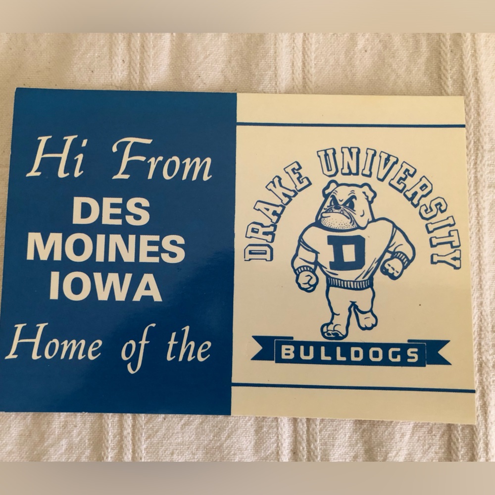 vtg Drake University Home of the Bulldogs 1x postccard